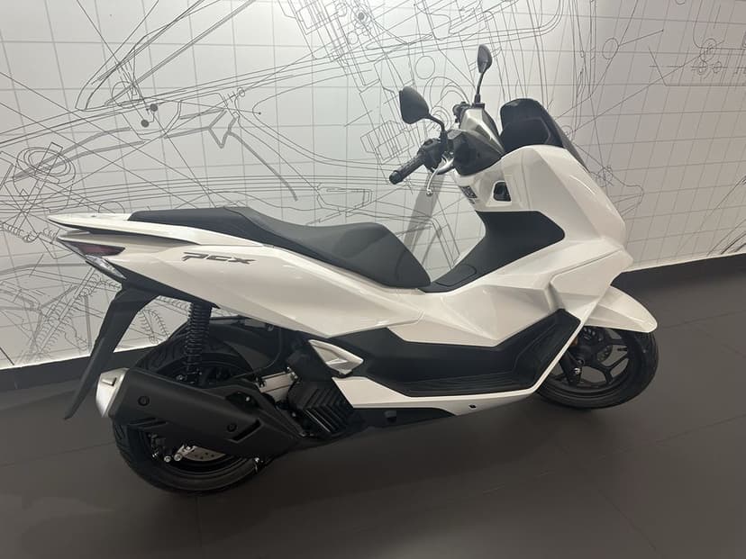 Vand scooter Honda PCX - nou 0 km