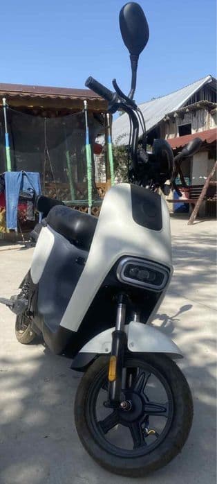 Vand scuter electric nou