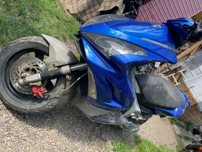 Vând scuter Peugeot jet force