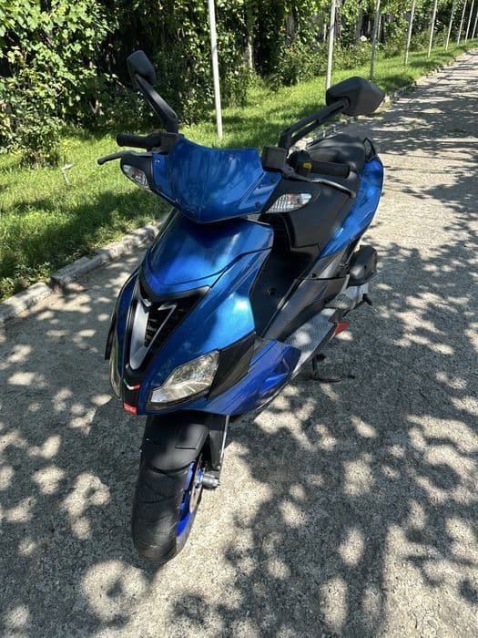 Scuter aprilia sr 50 .Dezmembrez