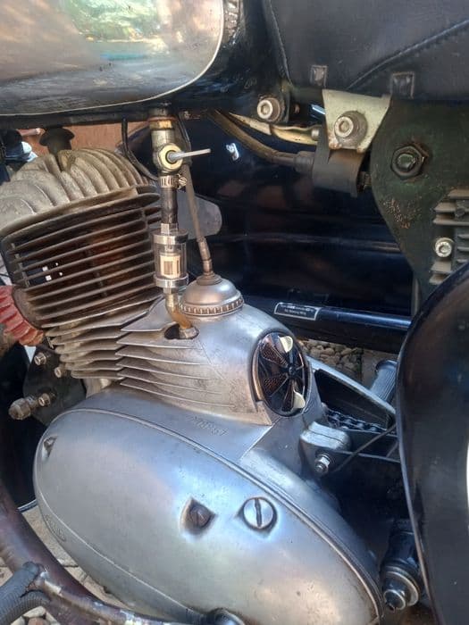 Jawa 250 din 1961 . Motocicletă cu ataș.