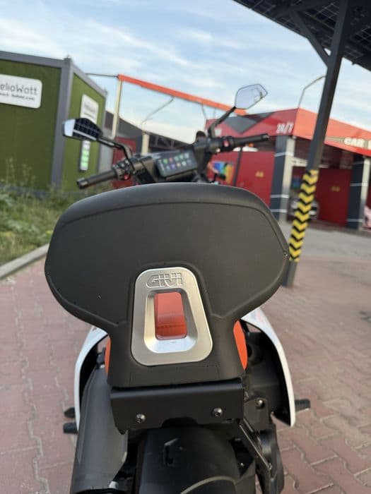 BMW CE 04 Scuter electric