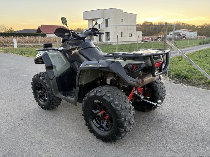 ATV Can am Outlander 450 Servo