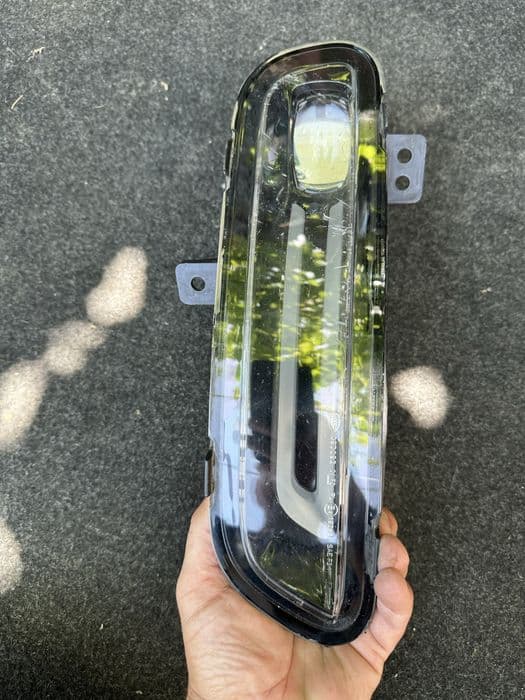 Proictor dreapta jeep grand cherokee.