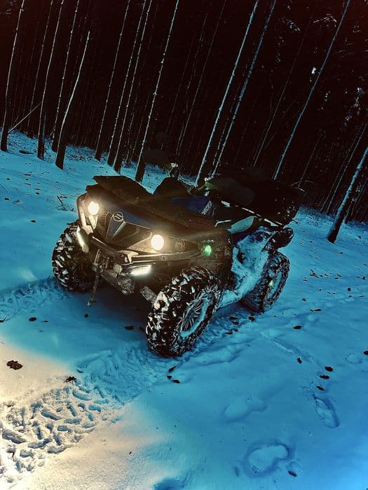 Vând atv cf moto 550L.