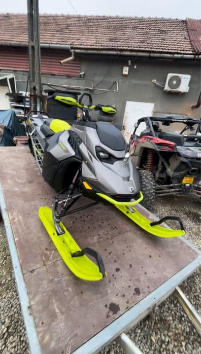 Ski-doo 850 -TABLETA-2023- 37 ORE