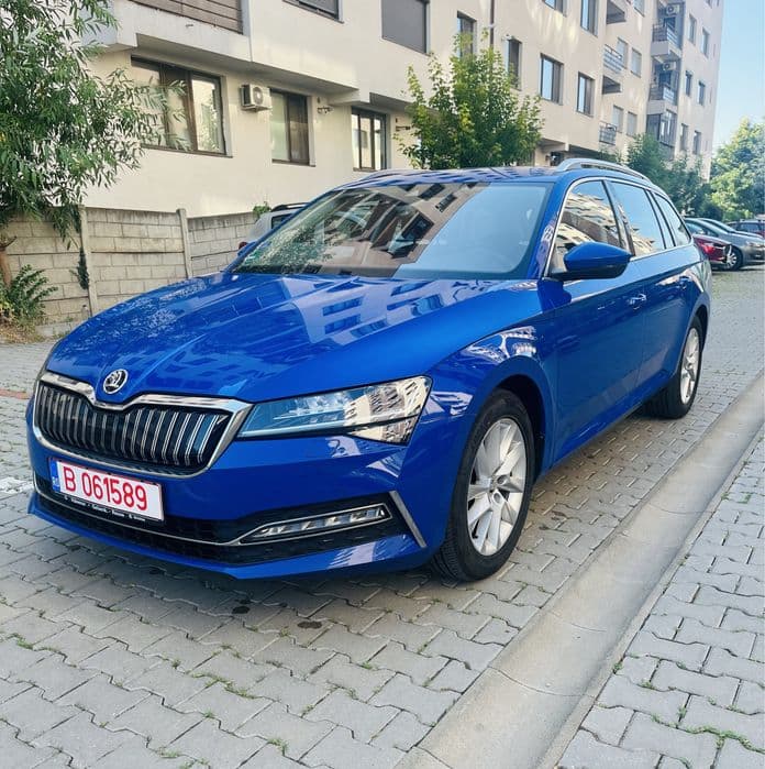 Skoda Superb 218cp Plug-in Hybrid ACC volan/parbriz încălzit Keyless