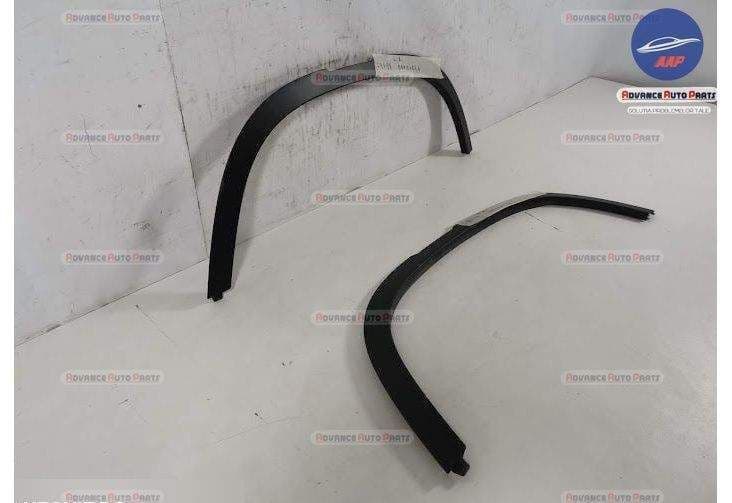 Bandou Overfender Dreapta Fata original Land Rover Defender 2 2019 202