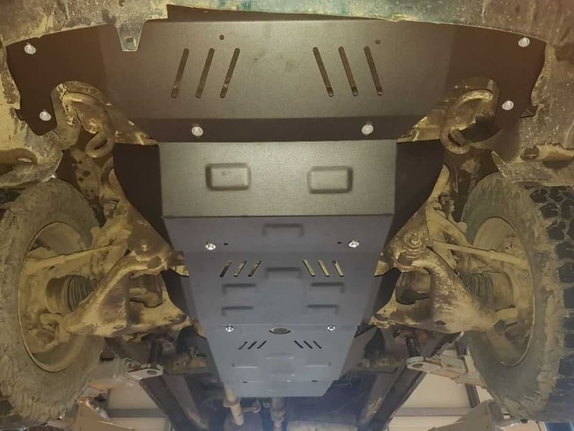 Scut metalic cutie de viteze Toyota Hilux 2005 -2015