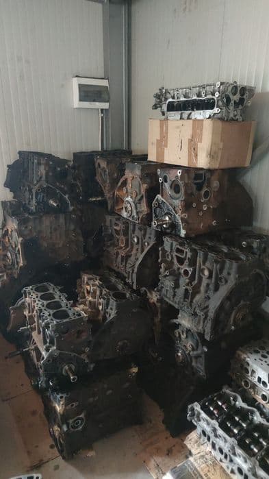 Scaun bancheta fete usi interior nissan navara pathfinder