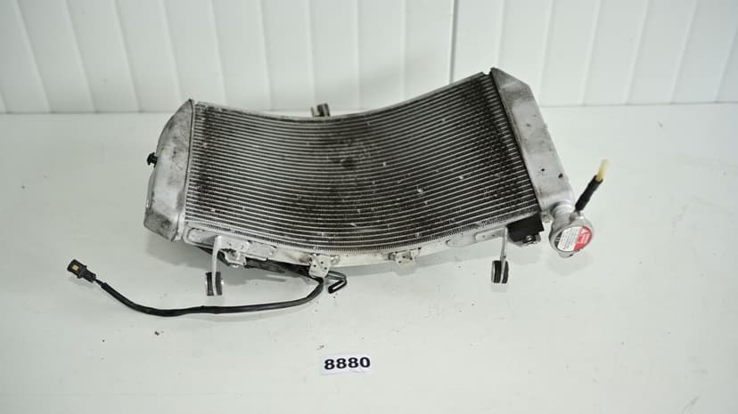 Yamaha YZF R1M R1 2015 2019 Radiator apa cu ventilator stanga