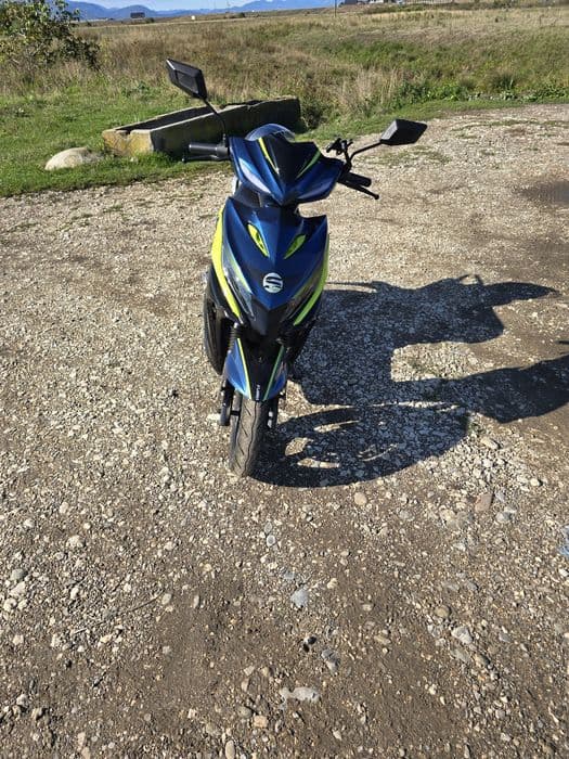 Vând scuter electric aproape nou nouț strom