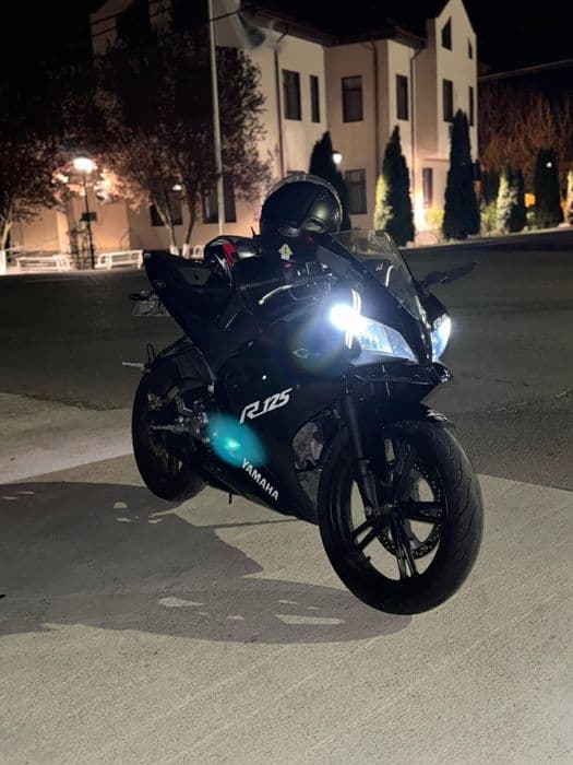 Vând Yamaha Yzf R125, cat.A1 !CITIȚI DESCRIEREA!