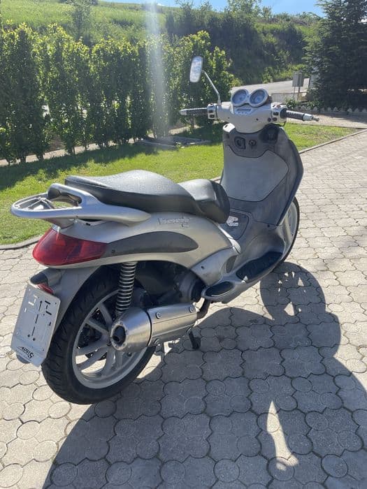 Piaggio beverly 200 scuter