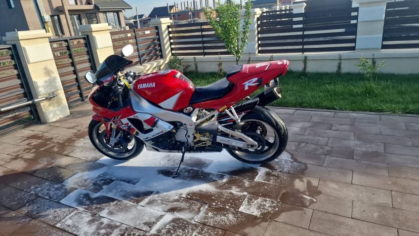 Yamaha R1 RN 04 2001 Schimb cu ATV sau Maxi-scuter