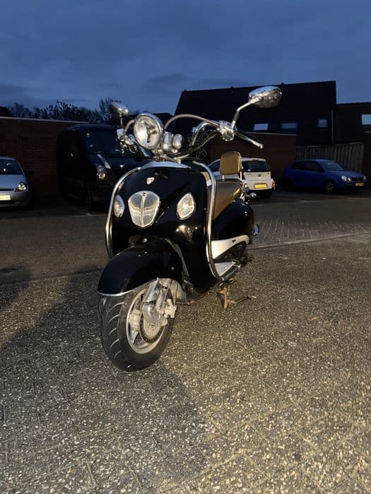 Retro Scuter iva import