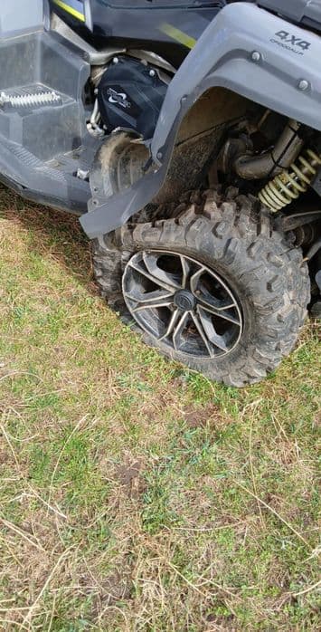 Vând atv cf moto de 1000 an 2022 km 1444 Avariat fata dreapta