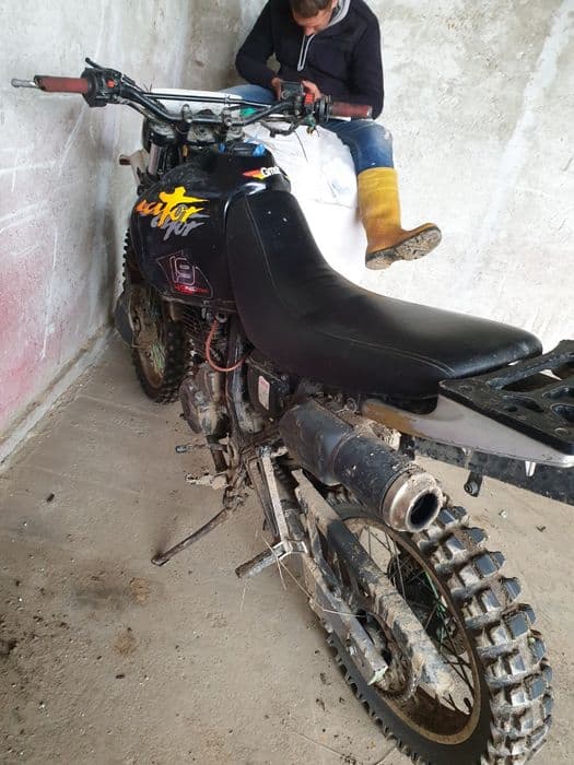 Vând cross Dominator 650cc