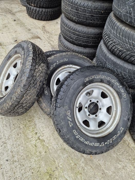 205 80 R16 Bf Goodrich Toyota Hilux