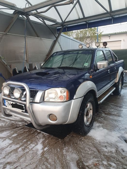 Nissan Navara D22