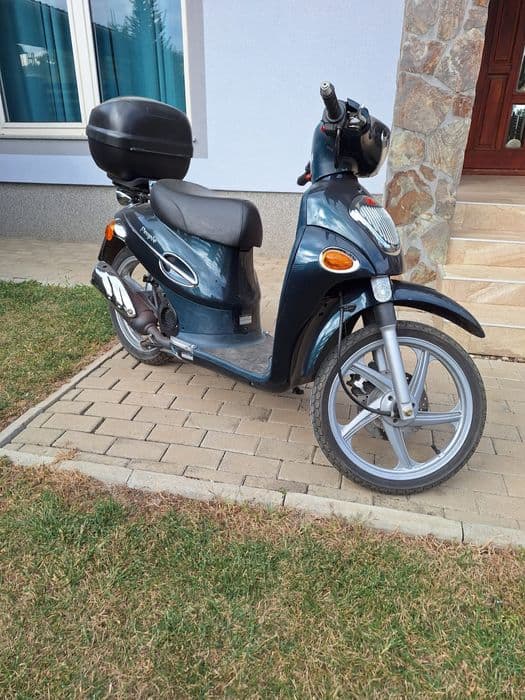 Vand Scutere diferite modele