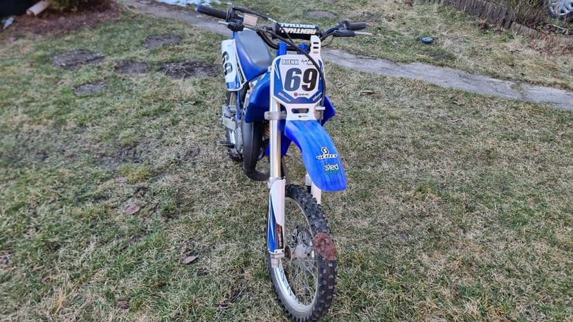 Motocicleta Yamaha YZ 85