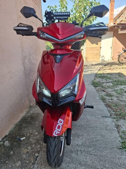 Vând Scuter RDB 2000 baterie 72 v și 20Ah