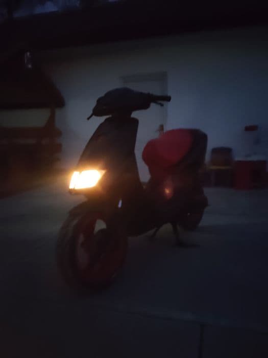 Scuter Aprilia sr1 de 80 CC