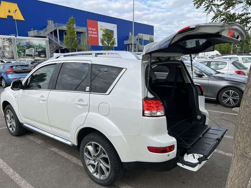 Citroen C-Crosser 2011 (Mitsubishi) 2.2 diesel automat