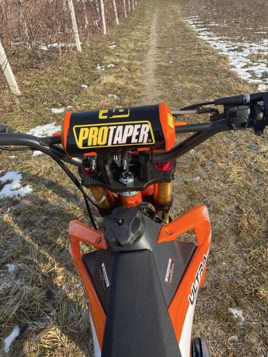 Vand crss 125 cc in stare perfecta de functionare