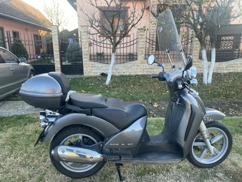 Aprilia Scarabeo 200 GT motorizare vespa