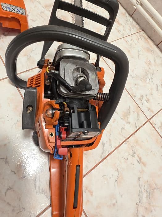Husqvarna 235 drujba