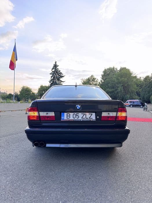 BMW M5 e34 vehicul istoric
