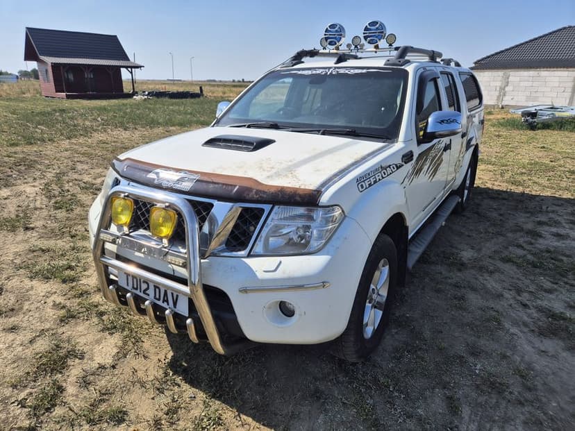 Dezmembrez Nissan Navara 2.5 Automat 2005-2015
