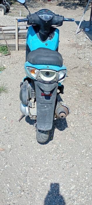 Vând sau schimb scuter 125 honda sh pe injecție