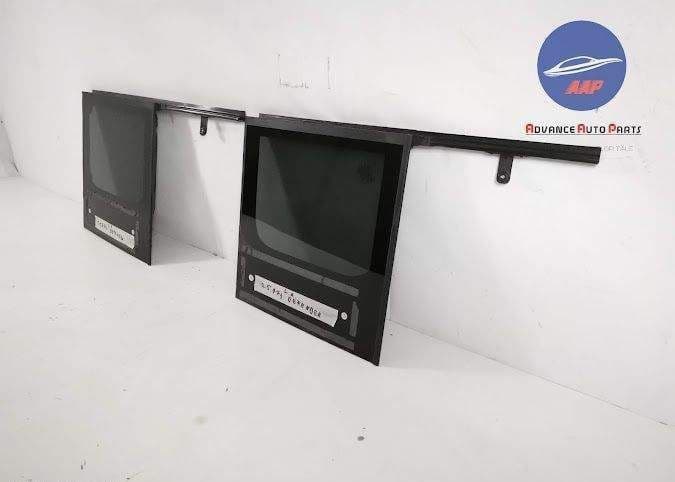 Geam Dreapta Spate original Land Rover Defender 2 [2019 - 2020] Land R