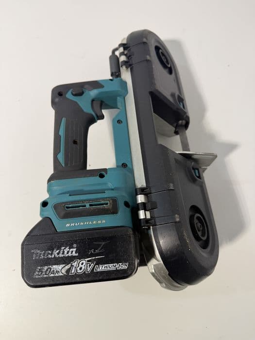 Makita DPB 183 fierastrau panglica