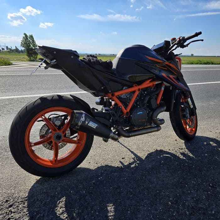 Ktm-1290-super-duke r 2023