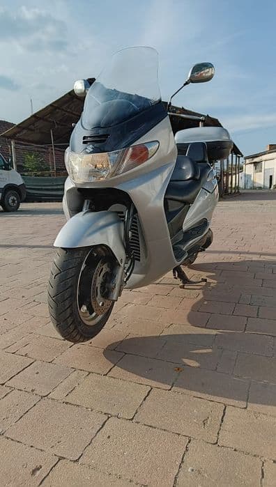 Maxiscuter Burgman 250