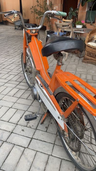 Vînd moped motobecane