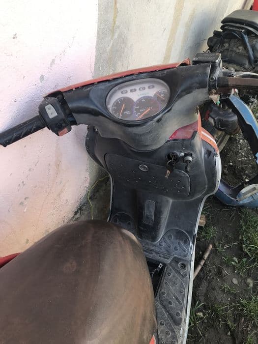 Vand kymco defect  300 RON pret negociabil