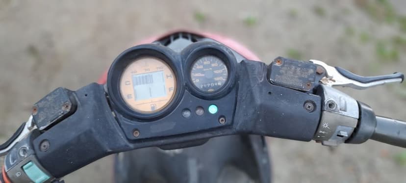 Scuter 49cc 2t rosu cu alb