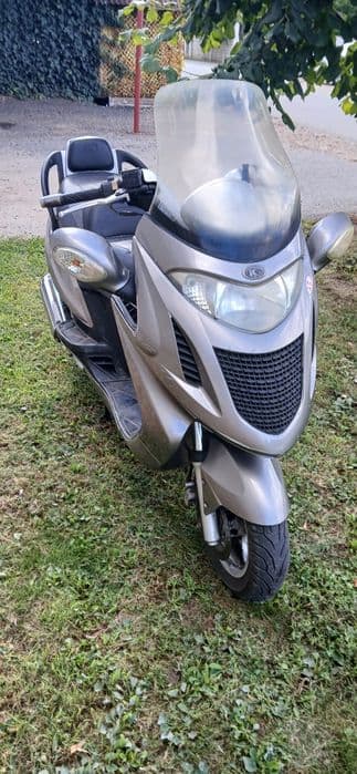Vând scuter 125cm