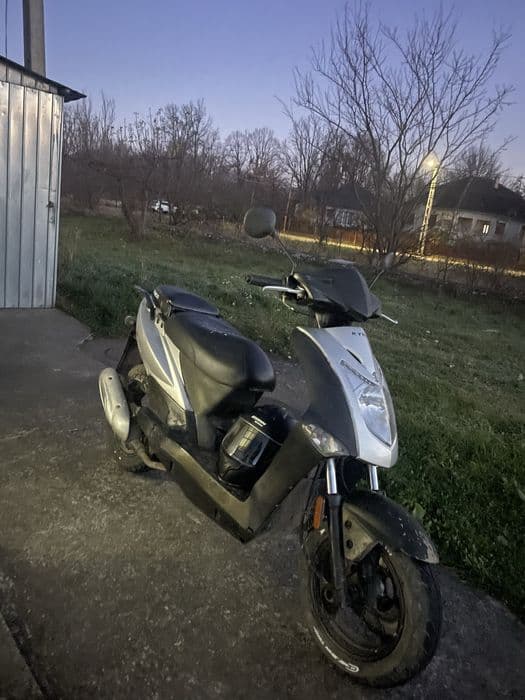 Vând scuter kymco agiliti 50 4t