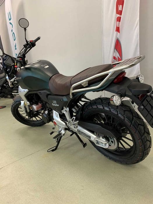 Motocicleta scrambler, Rockstar 125 cc, Rate !