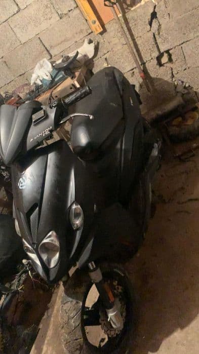 Scuter malaguti f12r phantom