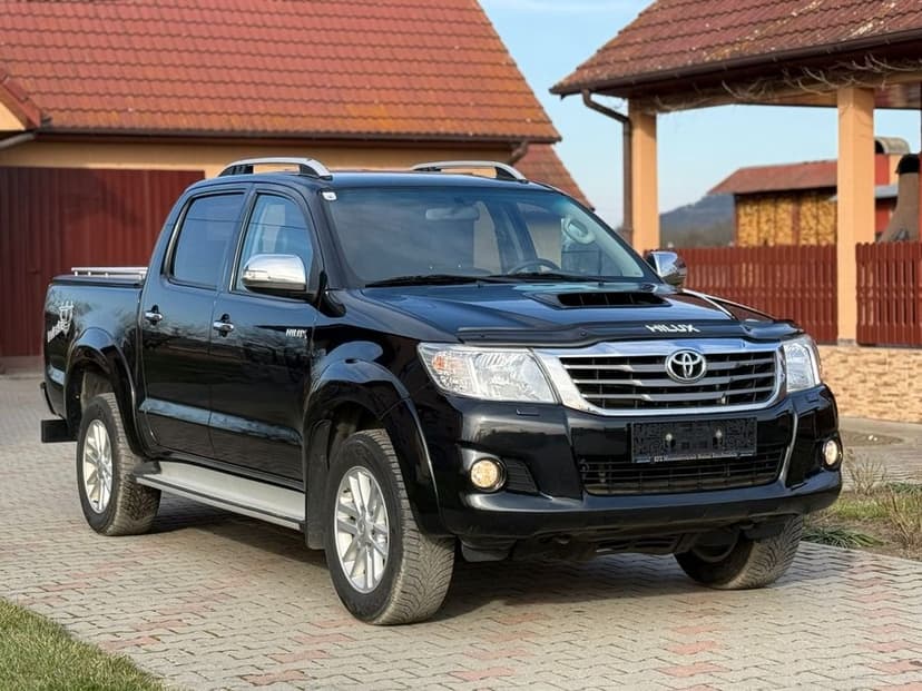 Toyota Hilux Invincible / 2014 / 3.0 diesel / Full