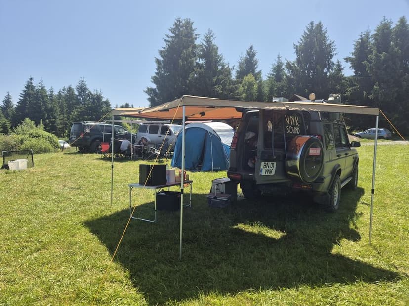 Discovery 2 pregătită de Overlanding