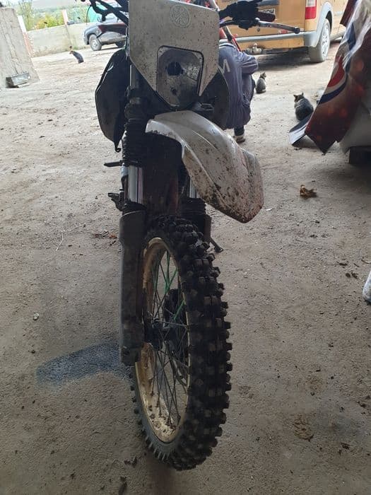 Vând cross Dominator 650cc