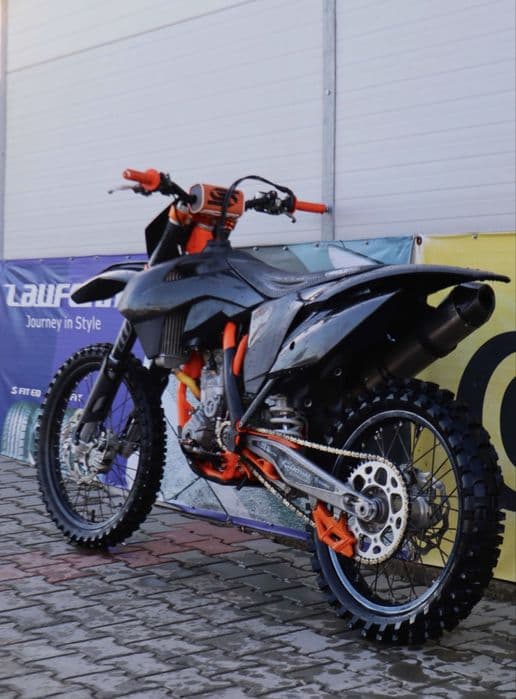 Vând cross Ktm 350sxf pe injectie 2012 editie Antonio Cairoli